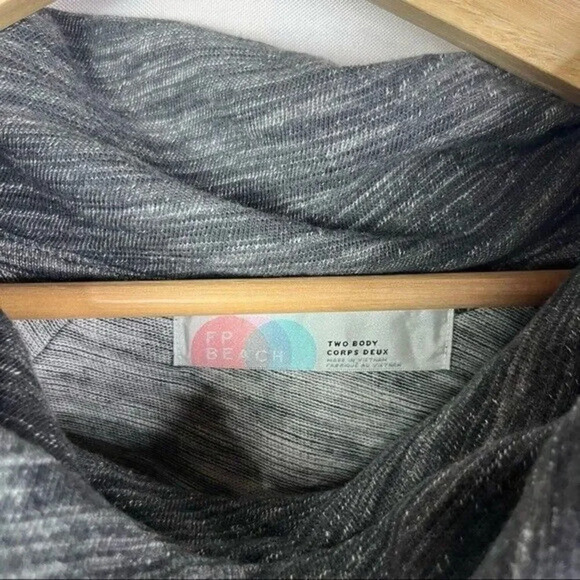 Free People Beach Gray Cocoon Cowl Neck Long Sleeve M - Picture 6 of 6